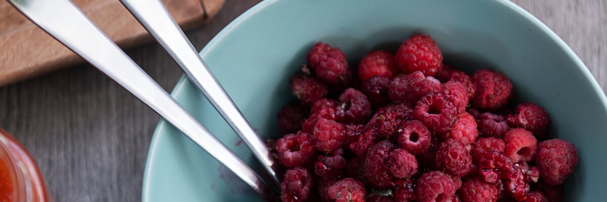 Frische Himbeeren und selbstgemachte Himbeermarmelade | © Carletto Photography / Urlaub am Bauernhof Kärnten