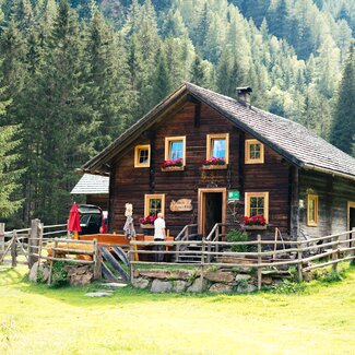 Hütte mit Zaun | © Urlaub am Bauernhof Kärnten / Daniel Gollner