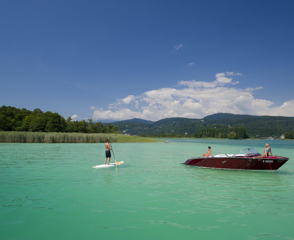 SUP am Ufer der Kapuzinerinsel am Wörthersee  | © Franz Gerdl / Wörthersee Tourismus GmbH