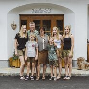 Gastgeber: Familie Rebhandl vom Ferienhof Kandler | © Urlaub am Bauernhof Oberösterreich / Maria Breitenbaumer