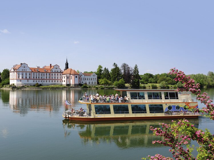 Schifffahrt auf dem Inn im Frühling, Innviertel-Hausruckwald | © Oberösterreich Tourismus GmbH / Tourismusverband Schärding / Hubert Berndorfer