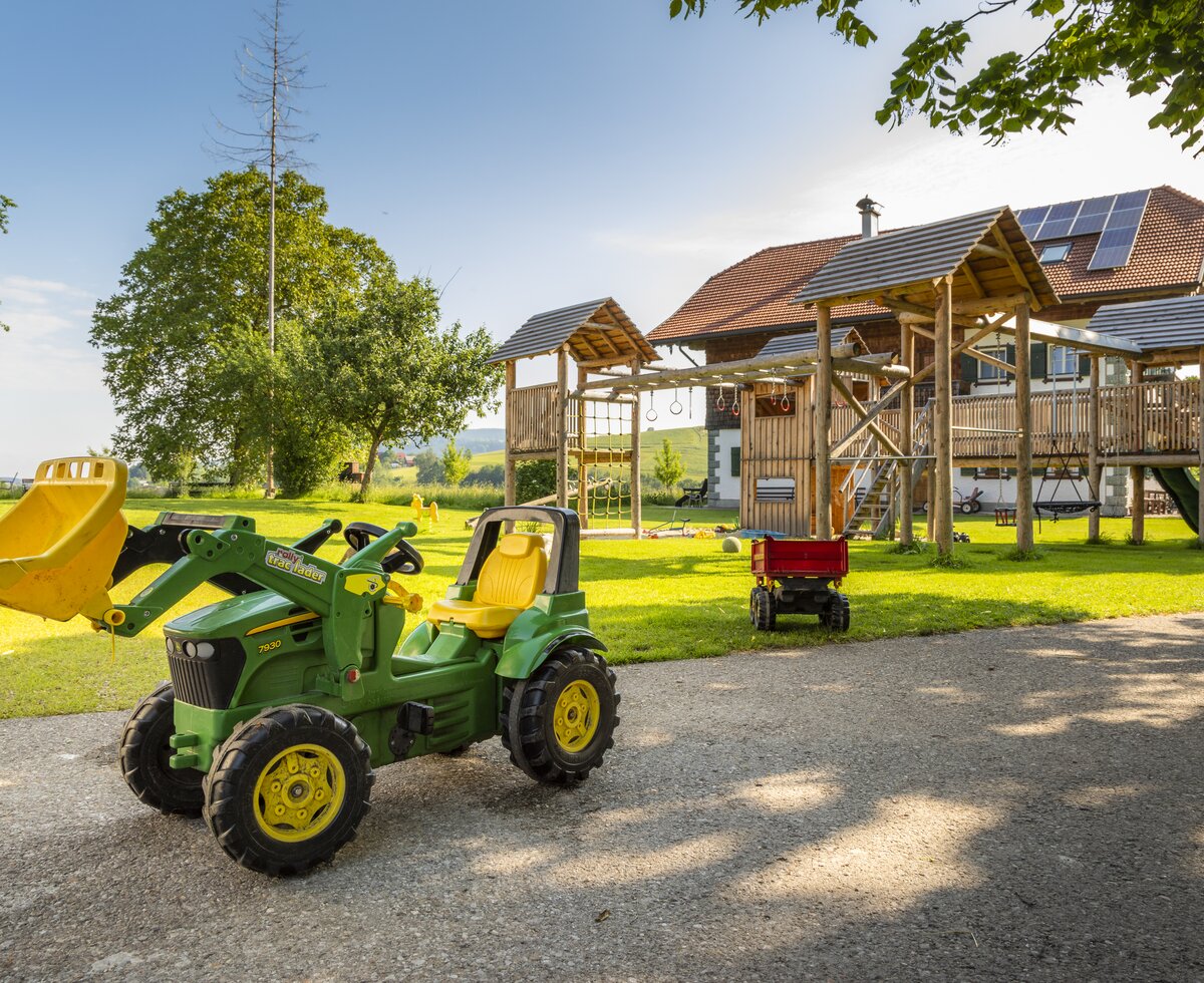 Spielplatz beim Kinderferienhof Ederbauer | © Urlaub am Bauernhof Österreich / Bernd Suppan