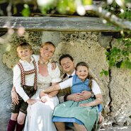 Familie Mösenbichler von der Bambichl Alm. | © Bambichl Alm/Familie Mösenbichler