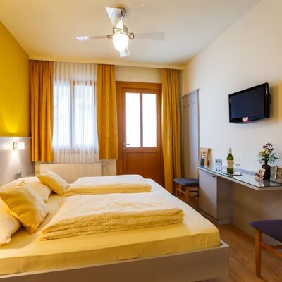 room "Muskat Ottonel"