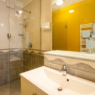 bathroom "Muskat Ottonel"