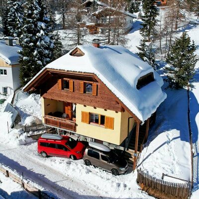 Skiing Chalet Pleschinhof with parking slots