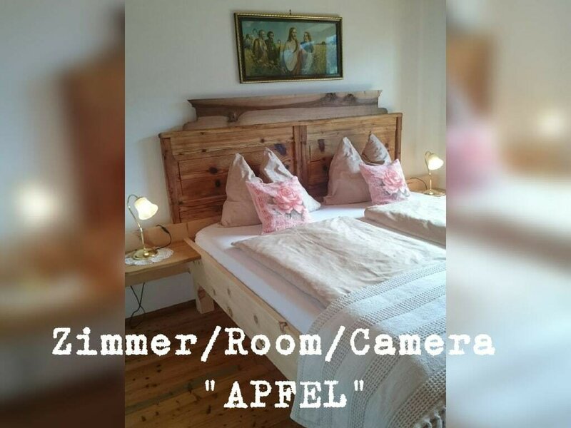 Room Apple, New Design - beds made of Swiss Pine