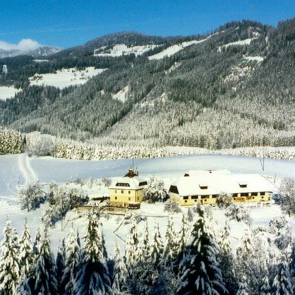 The Haberzettl holiday farm in winter