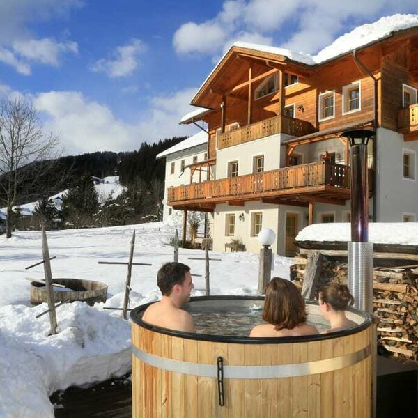 Hot tub in the graden