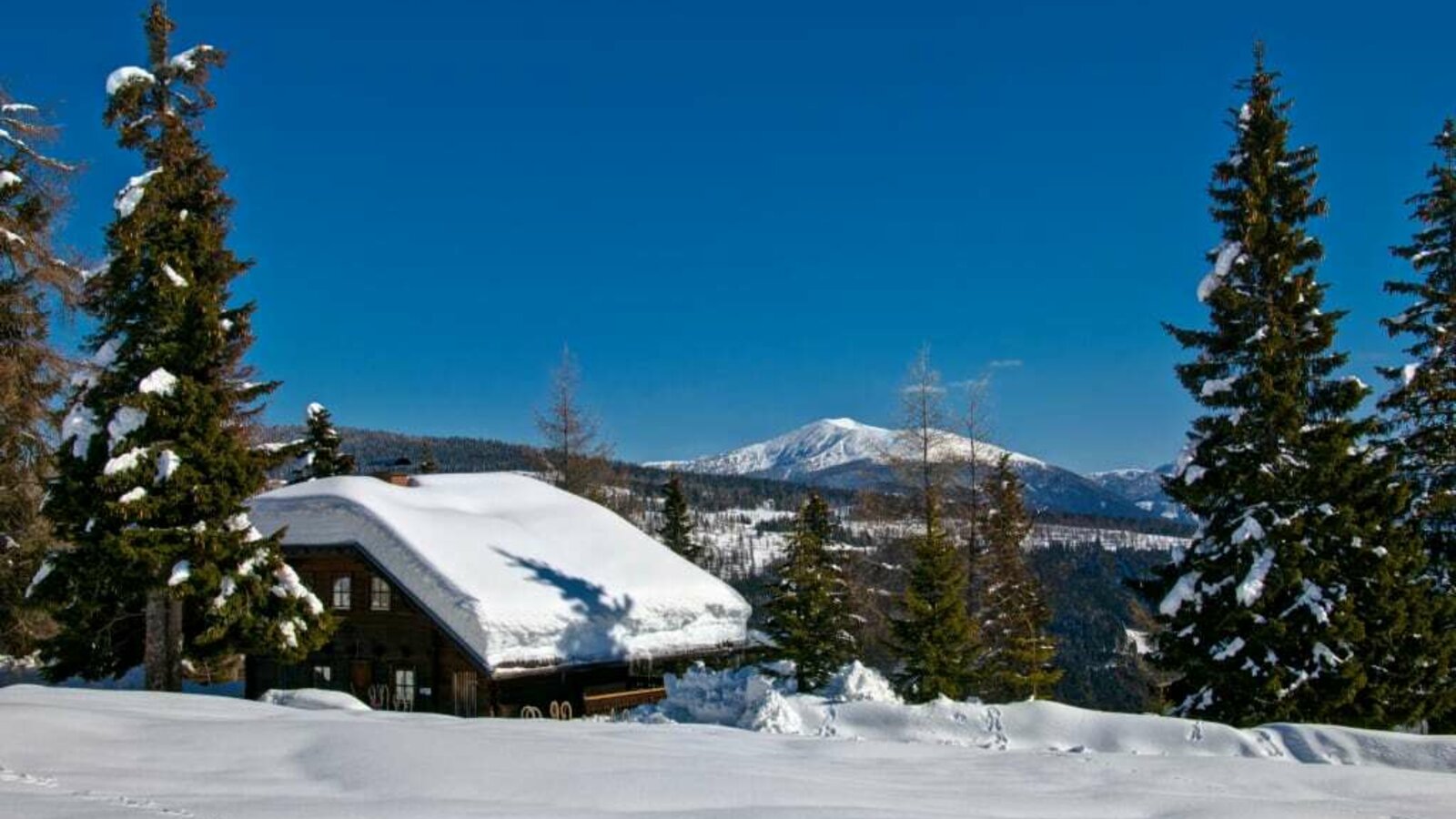 Sonnalmhut buried in snow