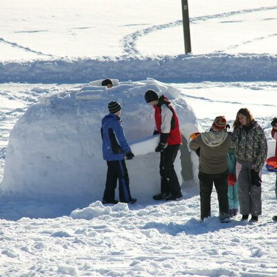 Building an igloo