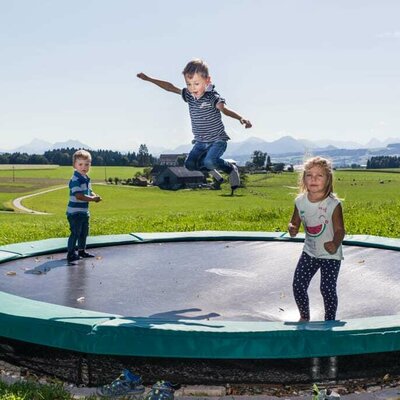 Trampoline