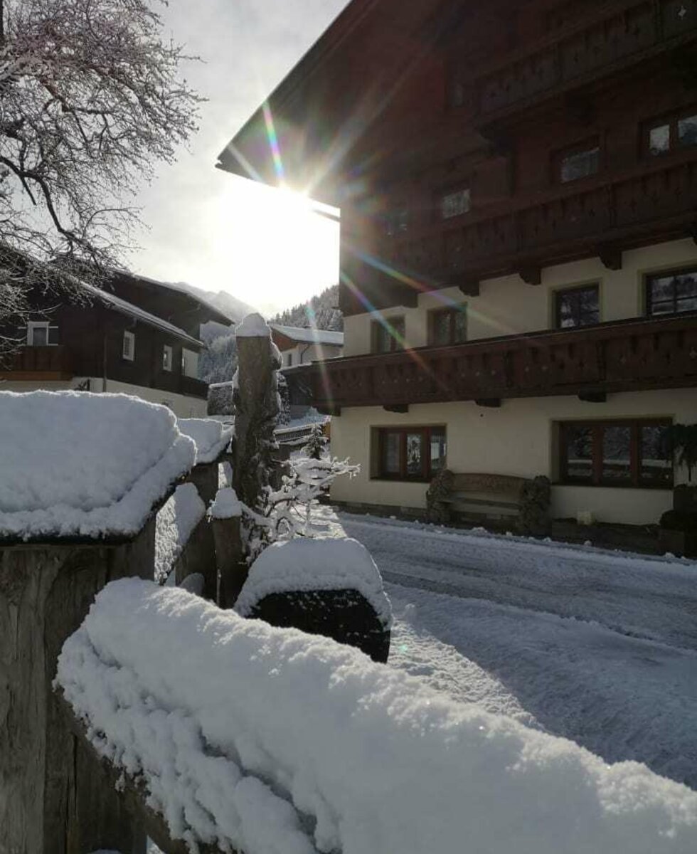 Gastein-Schweizerhof-house-winter