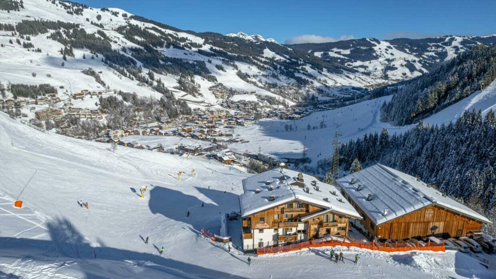 Apartment directly on the ski slope in Saalbach-Hinterglemm