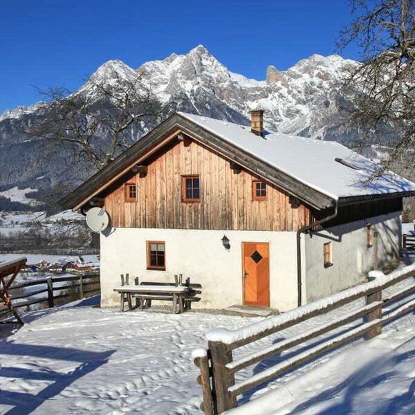 Günzberghütte in winter