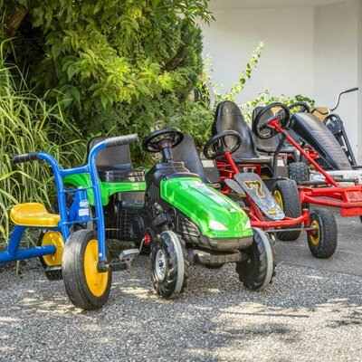 Vehicle fleet for the children