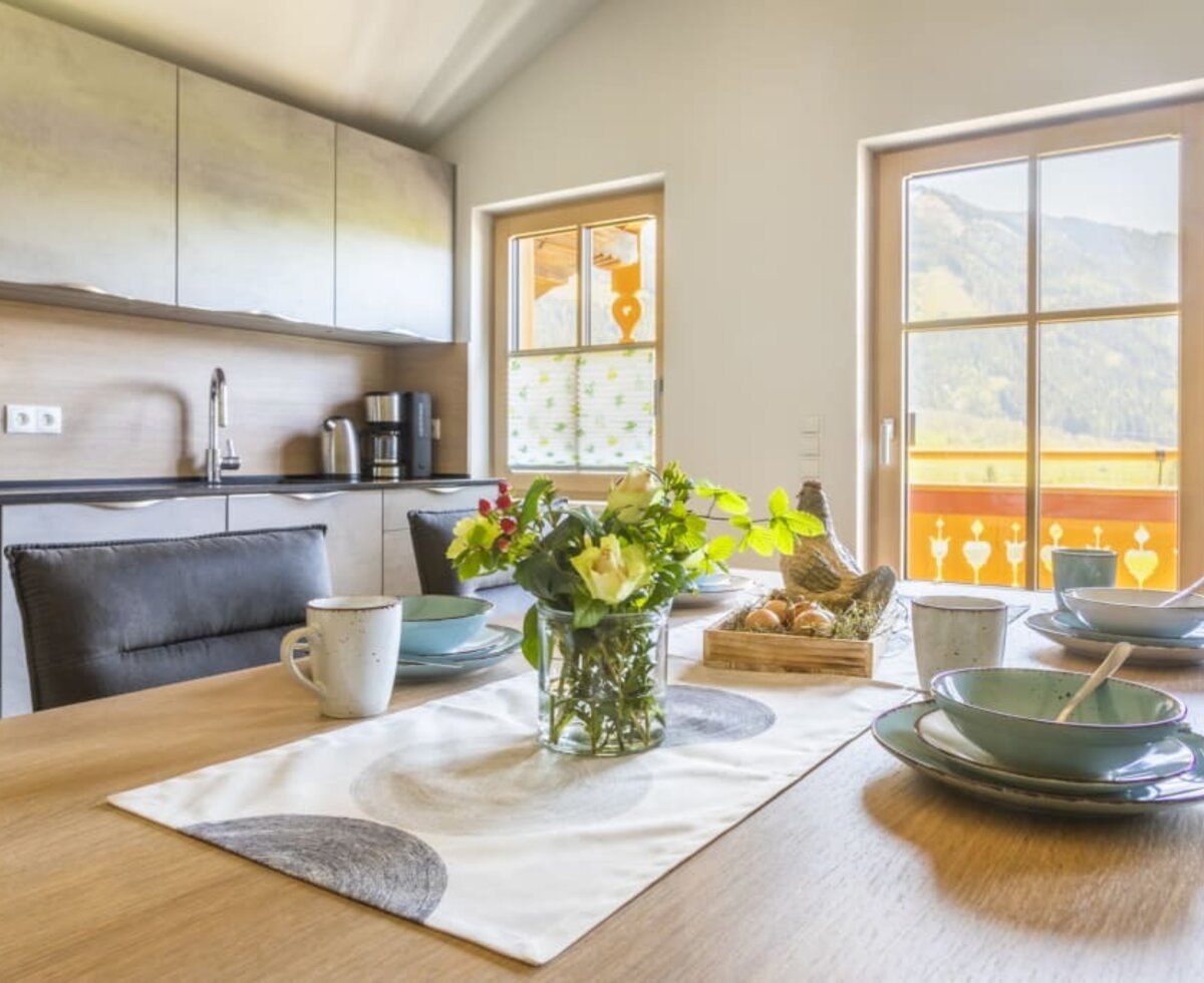 Set table with Easter decoration