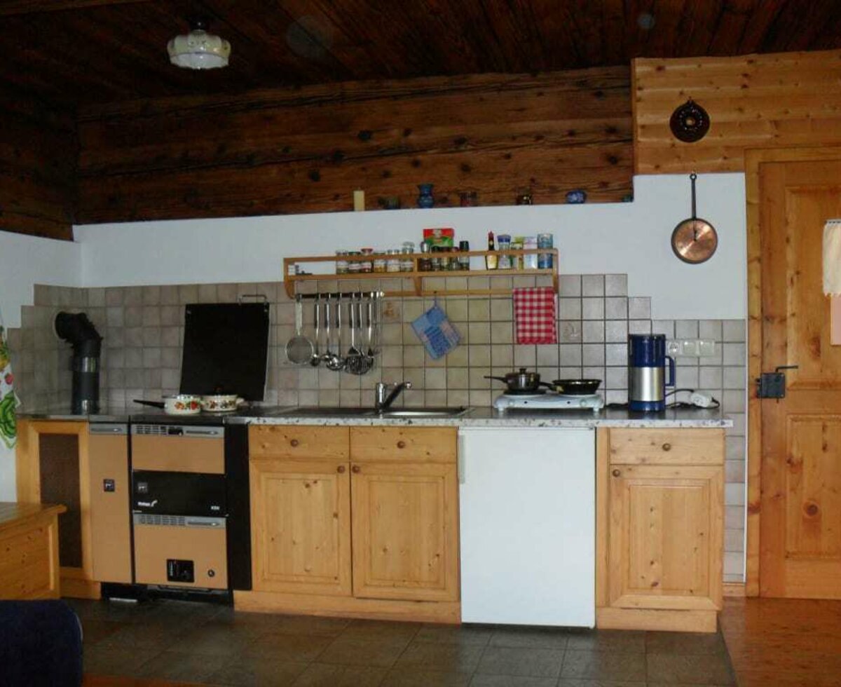 Fully equipped kitchen/living room