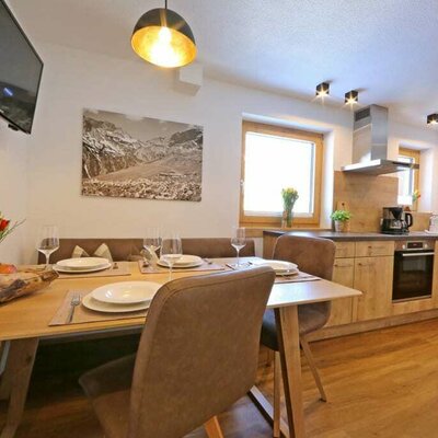 apartment Zirbennest - dining area